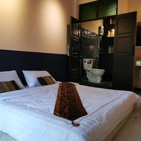 Madera House Chiang Mai Hotel Екстериор снимка