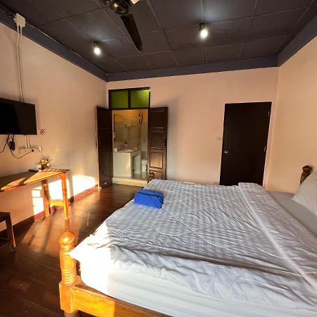 Madera House Chiang Mai Hotel Екстериор снимка