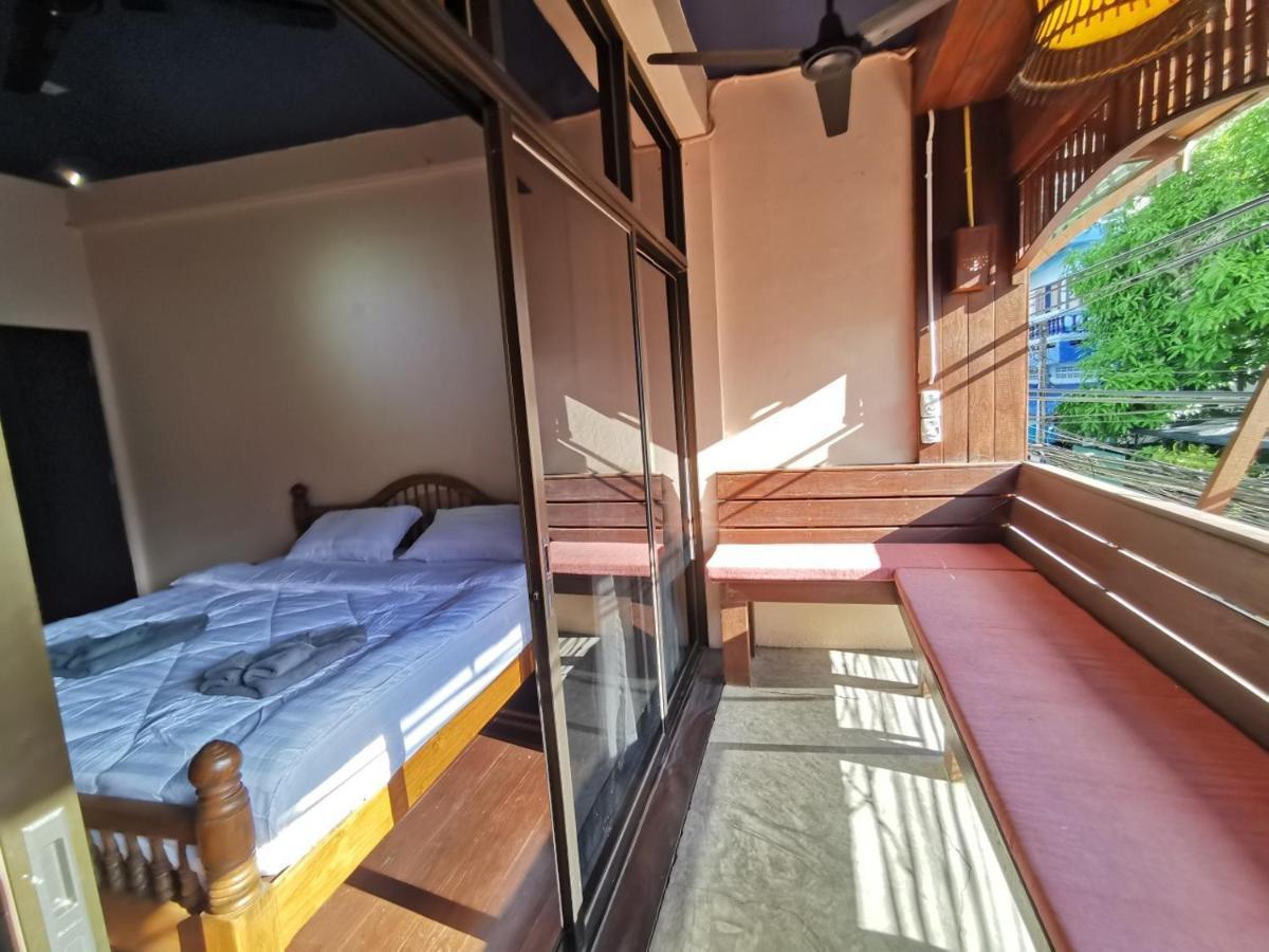 Madera House Chiang Mai Hotel Екстериор снимка
