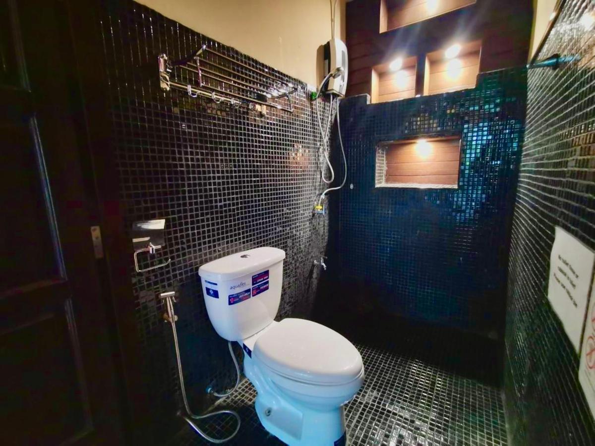 Madera House Chiang Mai Hotel Екстериор снимка