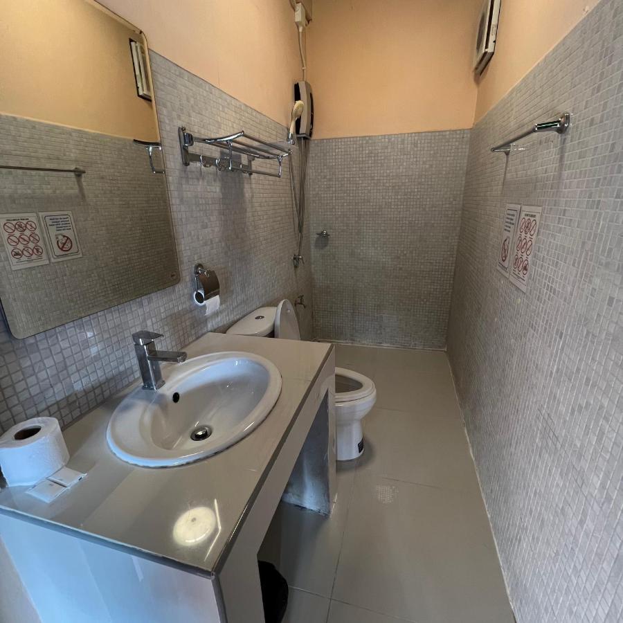 Madera House Chiang Mai Hotel Екстериор снимка