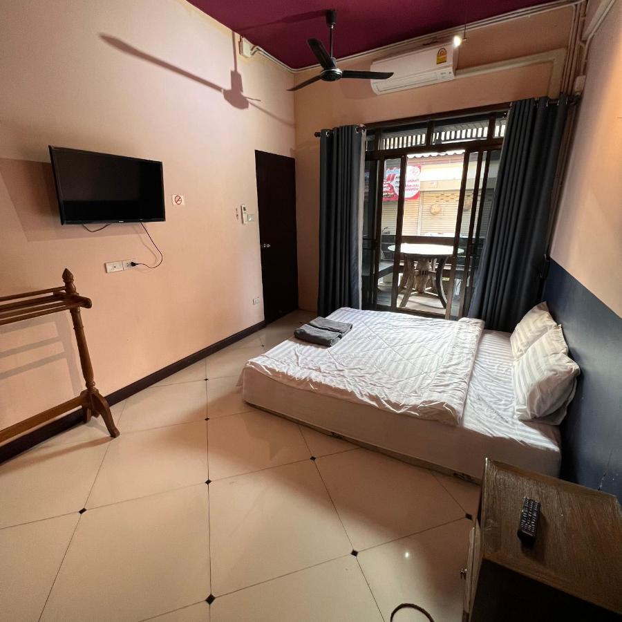 Madera House Chiang Mai Hotel Екстериор снимка