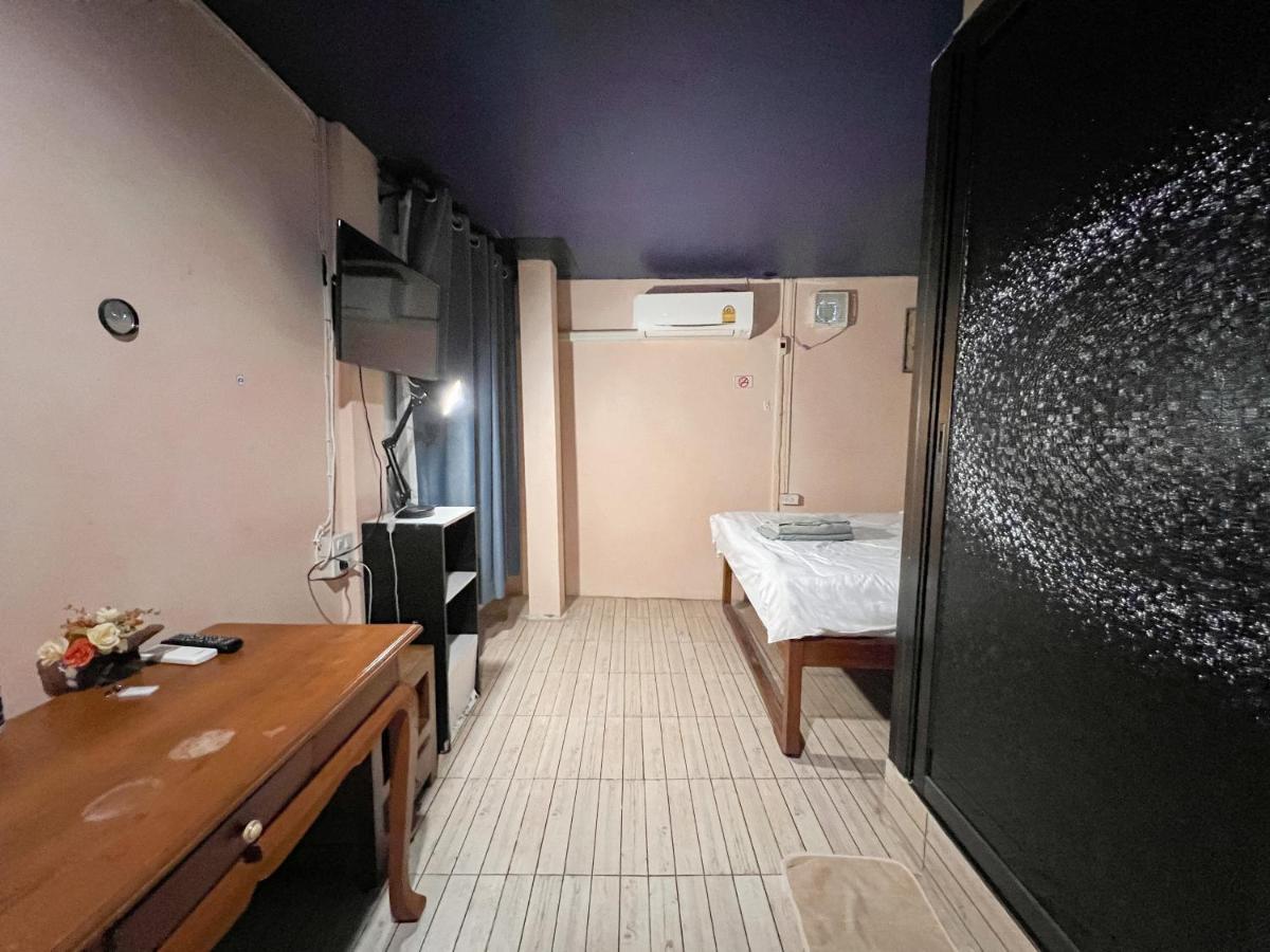 Madera House Chiang Mai Hotel Екстериор снимка