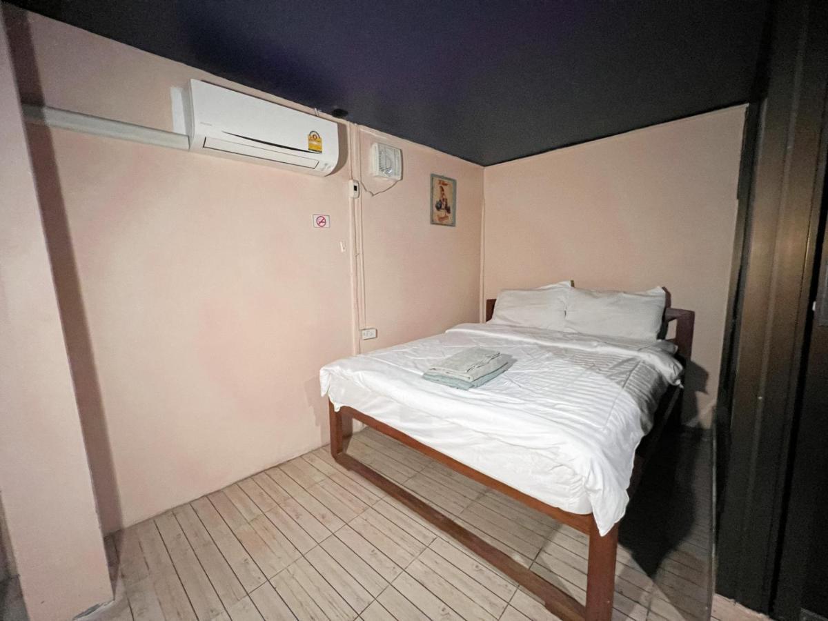 Madera House Chiang Mai Hotel Екстериор снимка