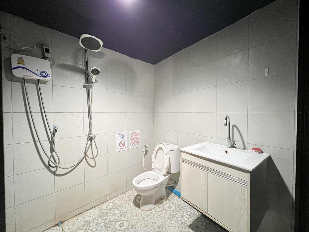 Madera House Chiang Mai Hotel Екстериор снимка